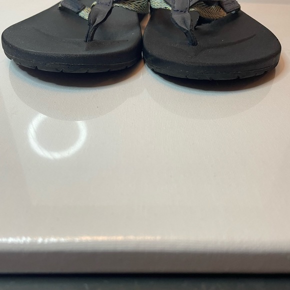 Teva Black Sandals with Green Highlights size 9 women’s EUC - Picture 5 of 6